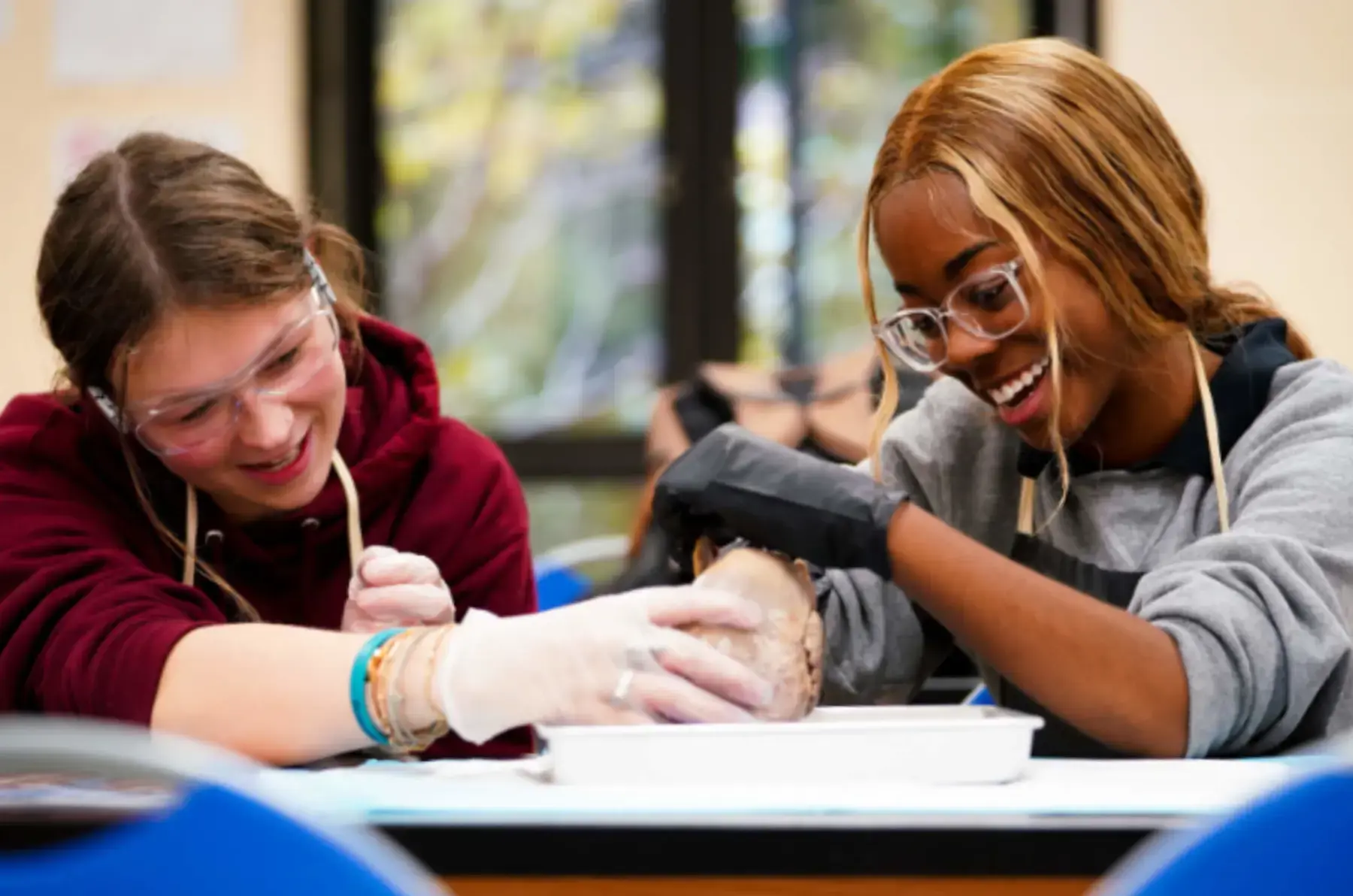 Porter-Gaud students in a science class